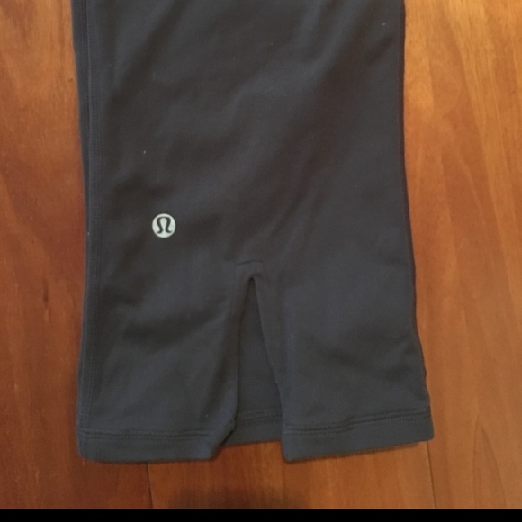 🍋Lululemon Crop Pants🍋 - Picture 3 of 4